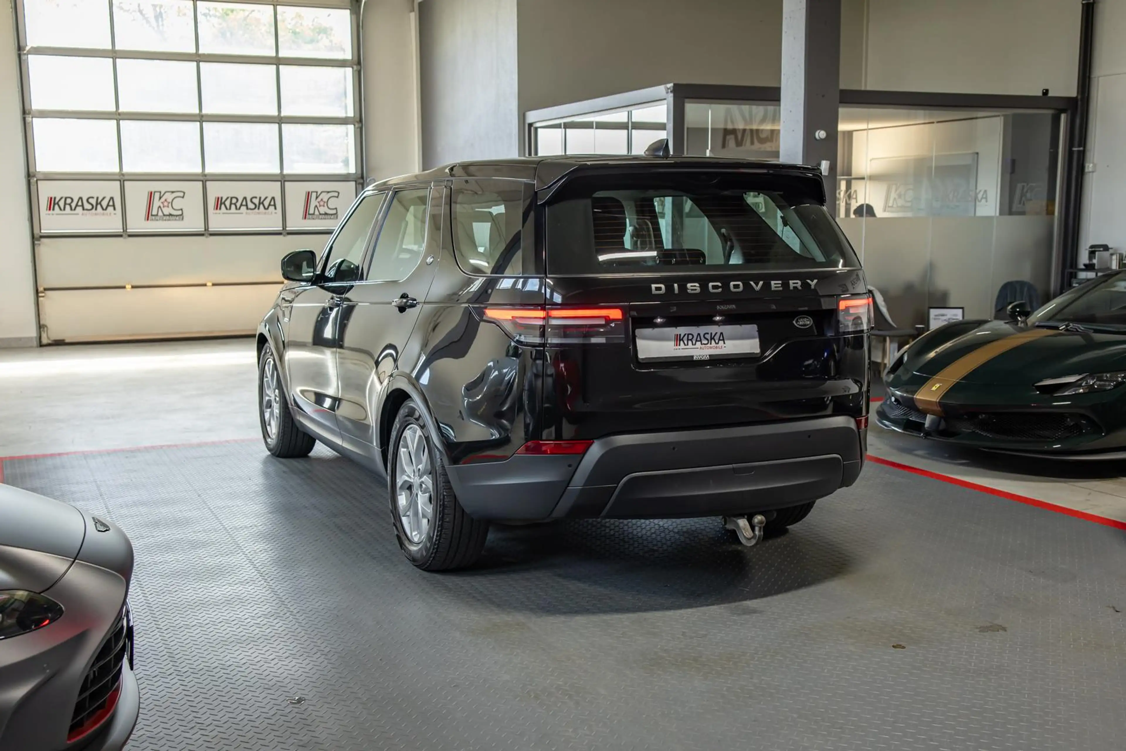 Land Rover Discovery 2.0 SD4 AWD SOUND AHK 4xSHZ 7-SITZER — photo 12