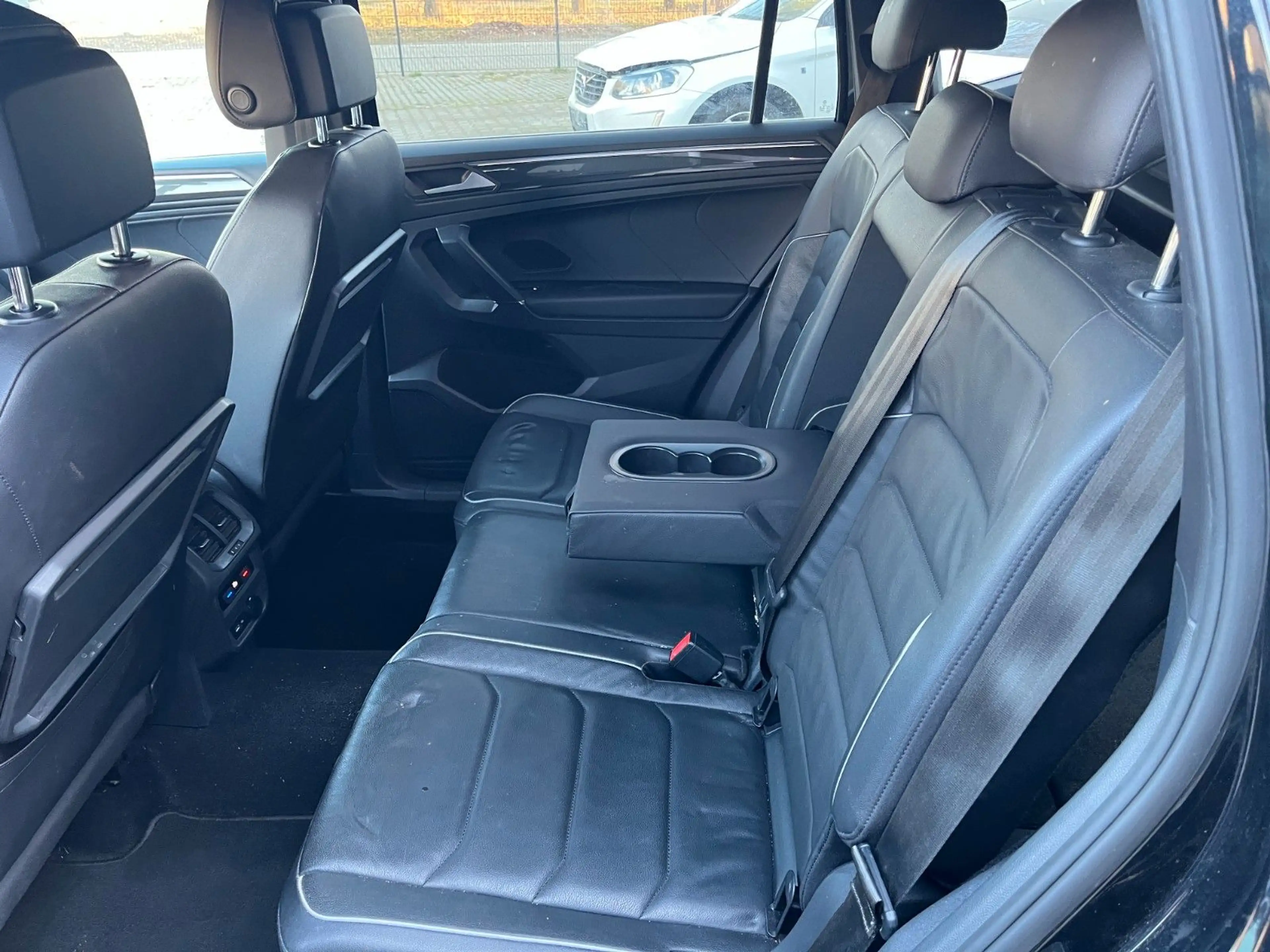 Volkswagen Tiguan Allspace Tiguan Highline R Line/Led/Led/Navi/eSitz/20Zoll — photo 10