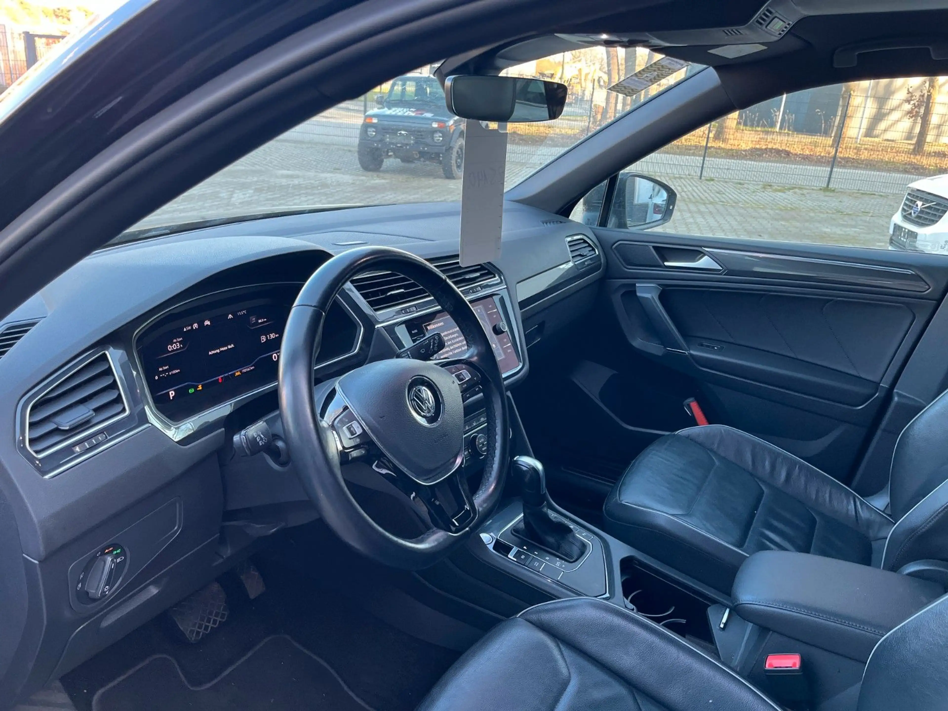 Volkswagen Tiguan Allspace Tiguan Highline R Line/Led/Led/Navi/eSitz/20Zoll — photo 8