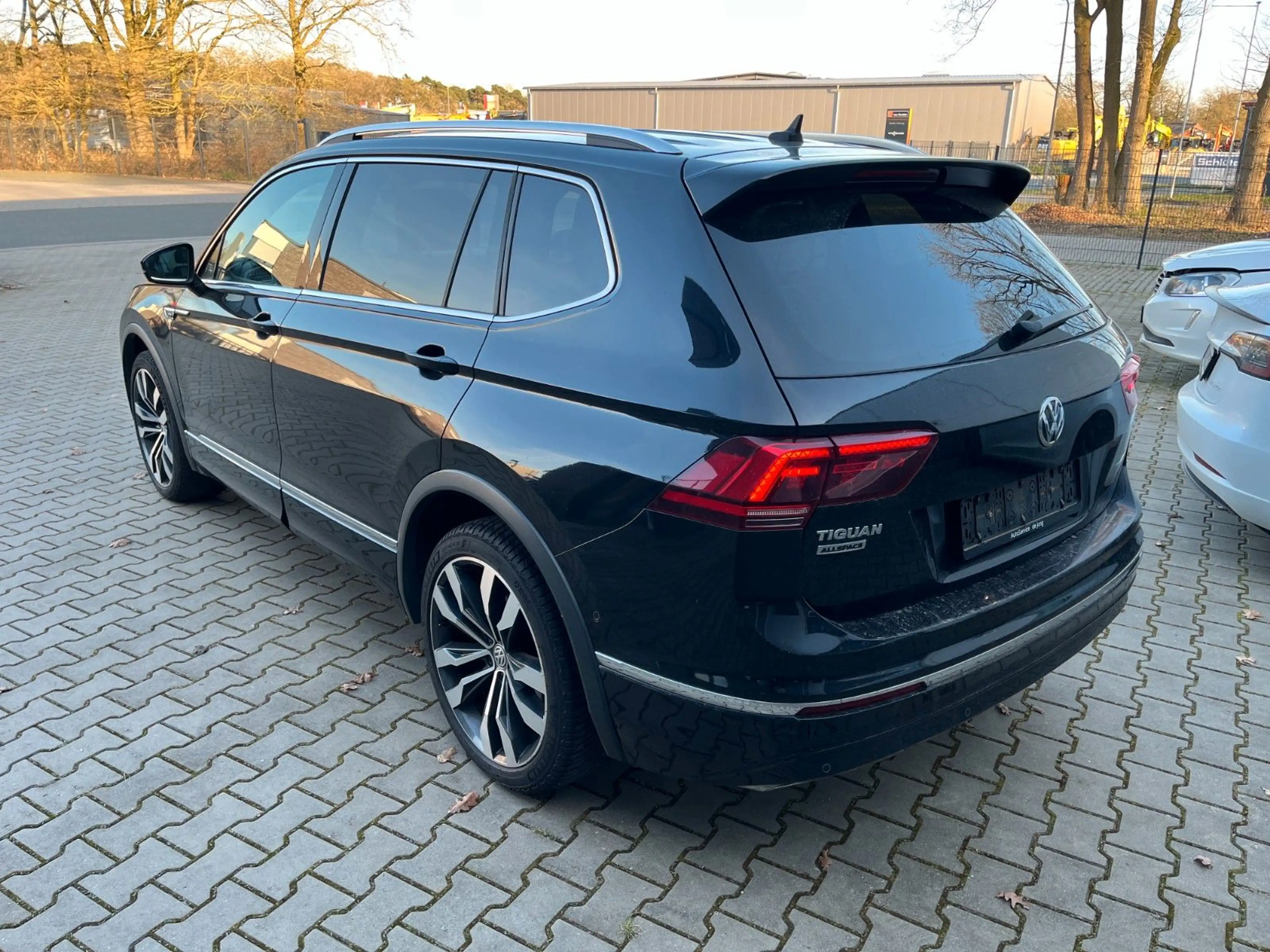 Volkswagen Tiguan Allspace Tiguan Highline R Line/Led/Led/Navi/eSitz/20Zoll — photo 7