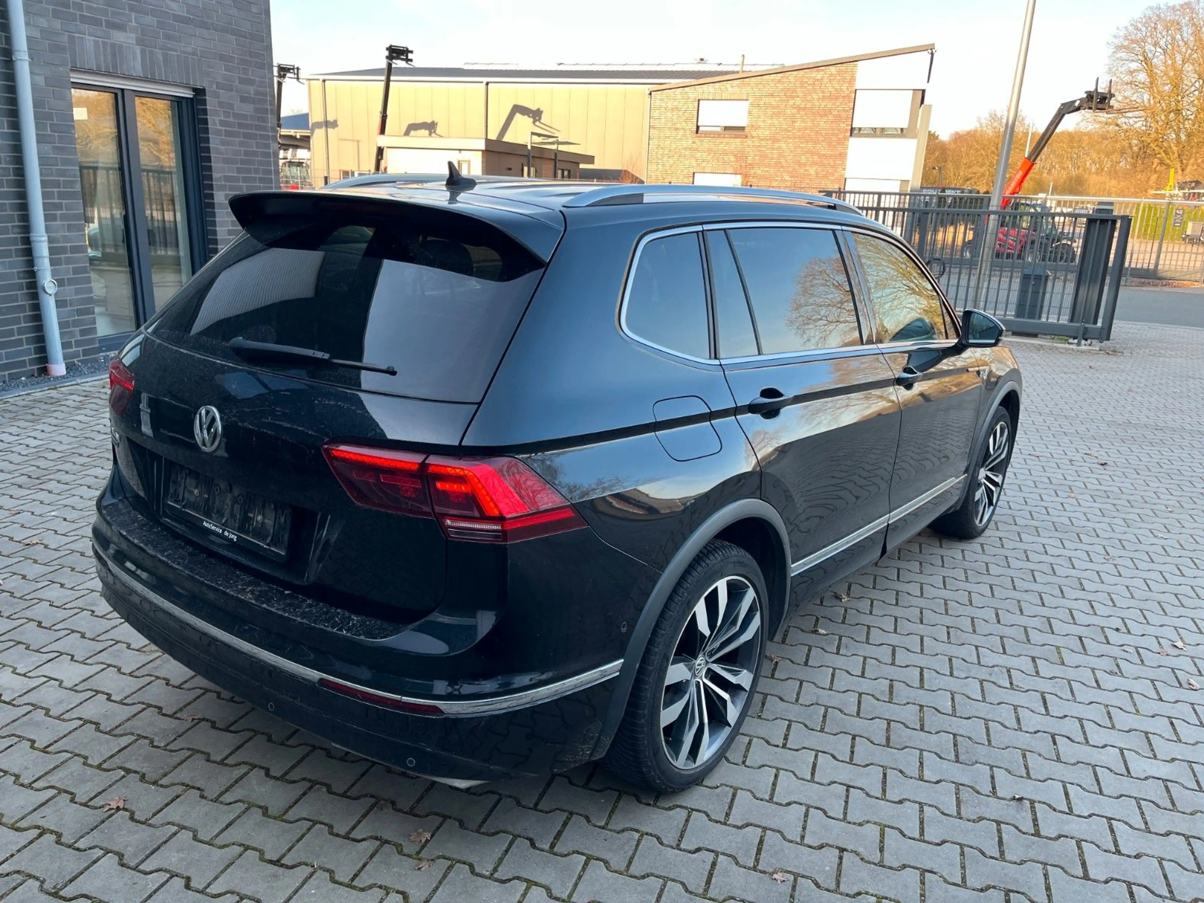 Volkswagen Tiguan Allspace Tiguan Highline R Line/Led/Led/Navi/eSitz/20Zoll — photo 5