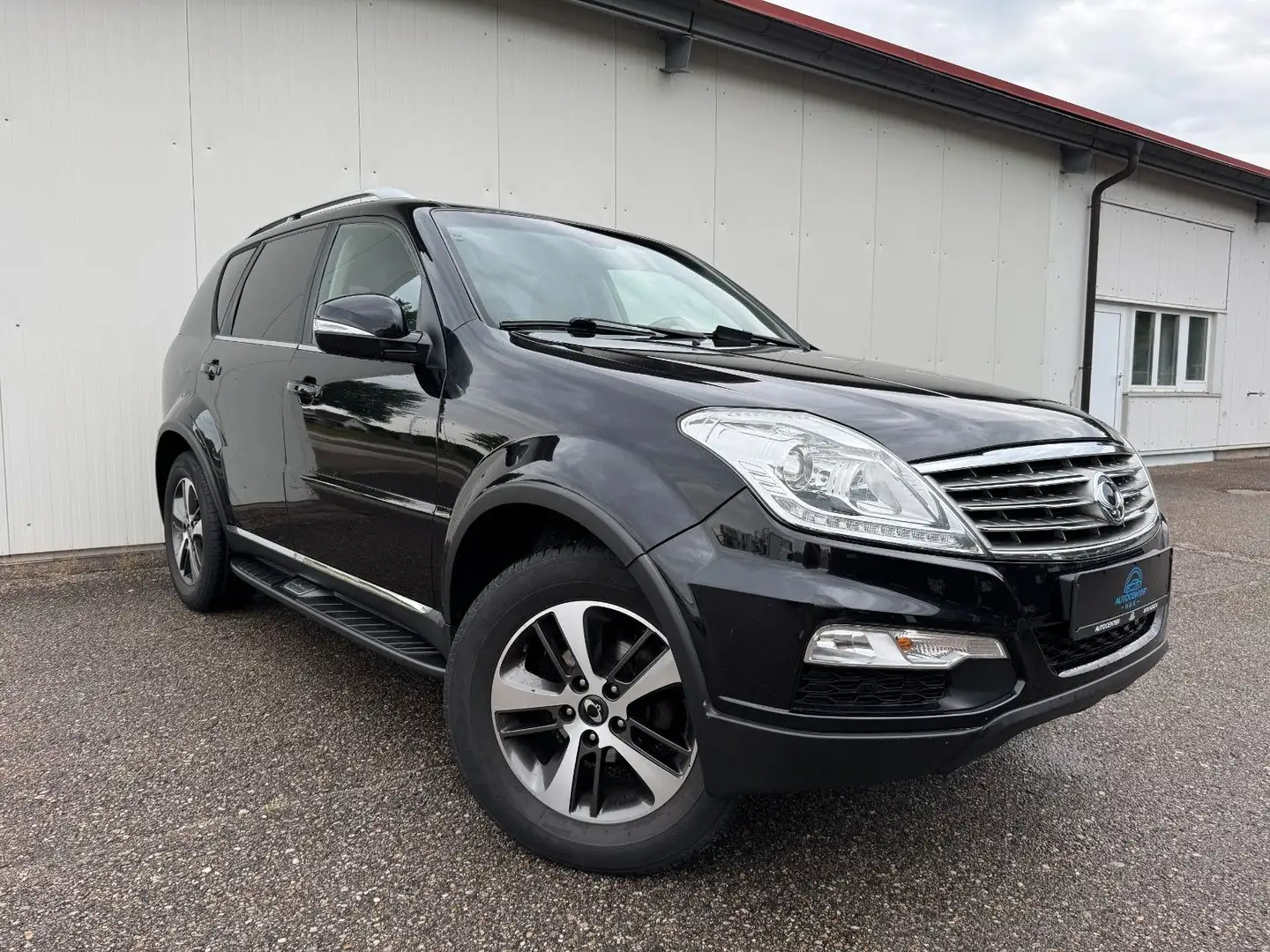 SsangYong Rexton 2.2 TD Classy 4x4 *7-SITZER*AHK*NAVI*LED* Schwarz - 1