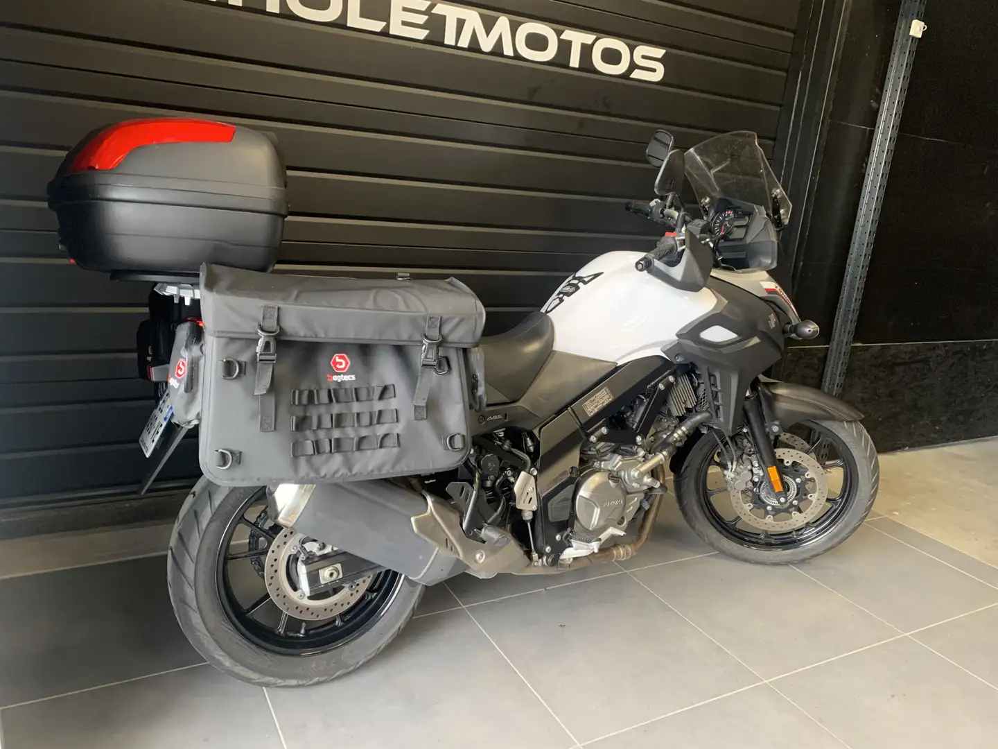 Suzuki V-Strom 650 Blanc - 2