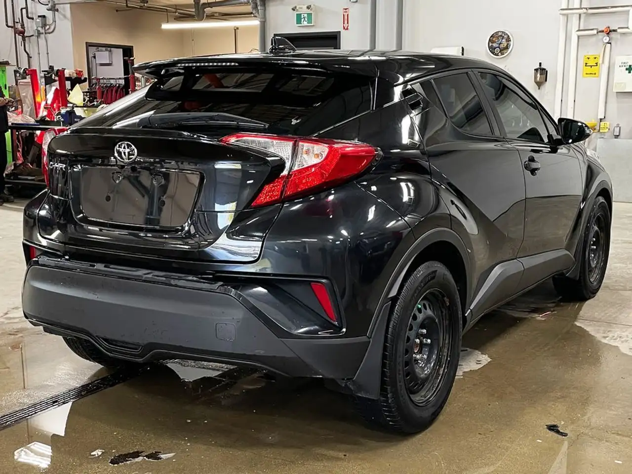 Toyota C-HR снимка Toyota C-HR
