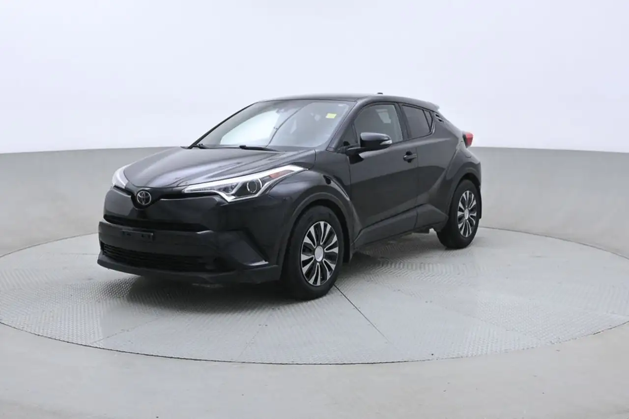 Toyota C-HR fotografie Toyota C-HR
