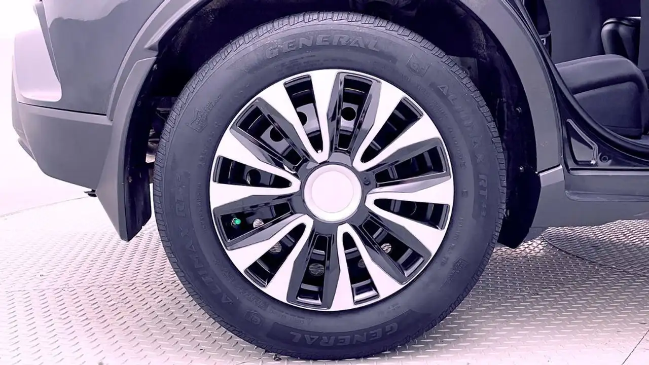 Toyota C-HR fotografie Toyota C-HR