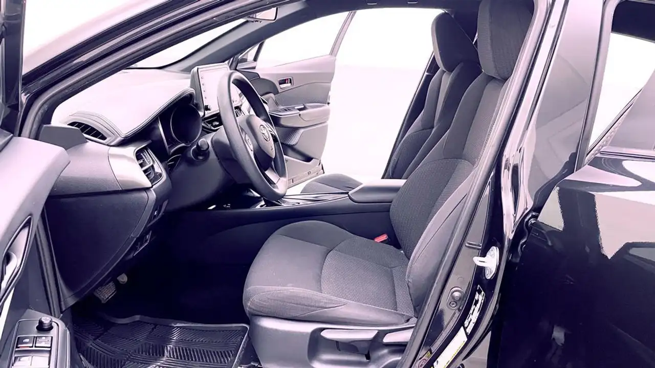 Toyota C-HR fotografie Toyota C-HR