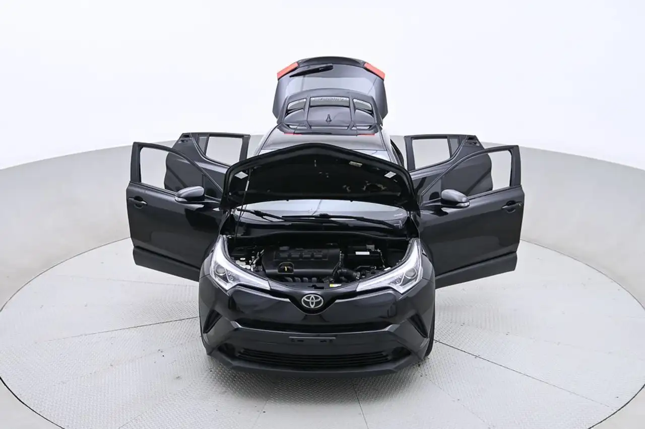 Toyota C-HR fotografie Toyota C-HR