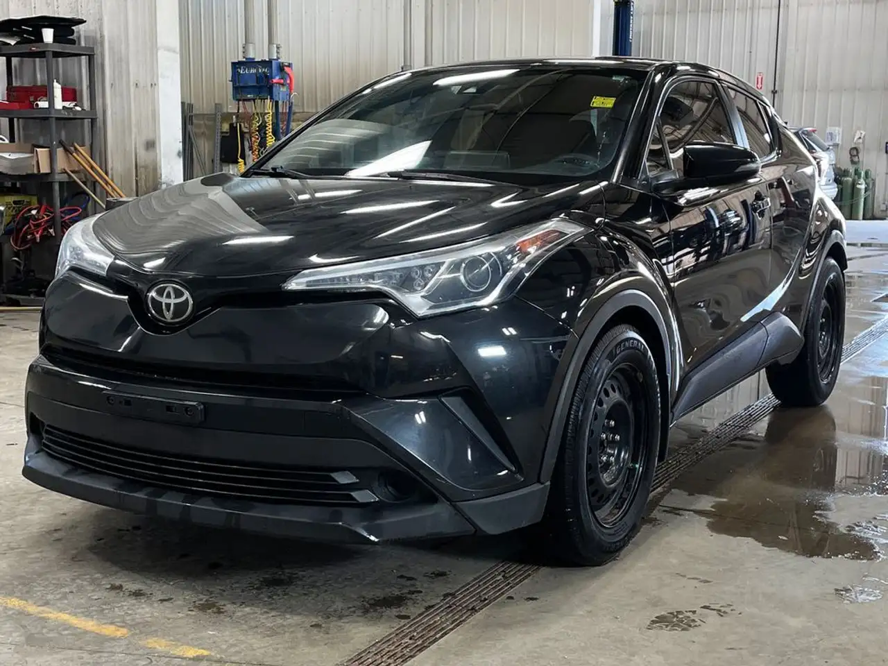 Toyota C-HR снимка Toyota C-HR
