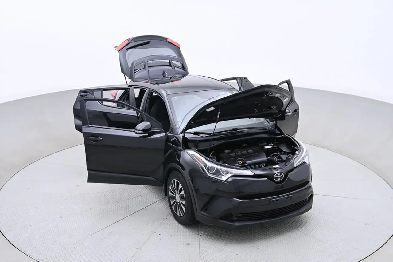 Toyota C-HR fotografie Toyota C-HR