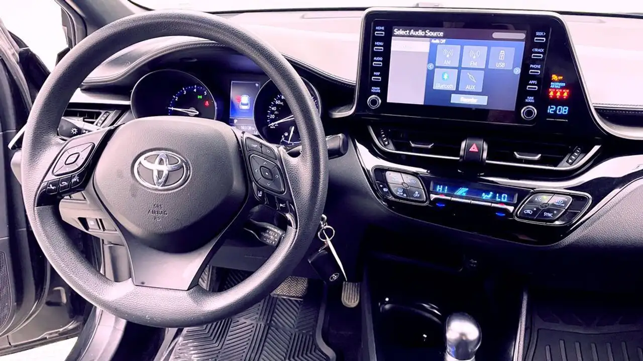 Toyota C-HR fotografie Toyota C-HR