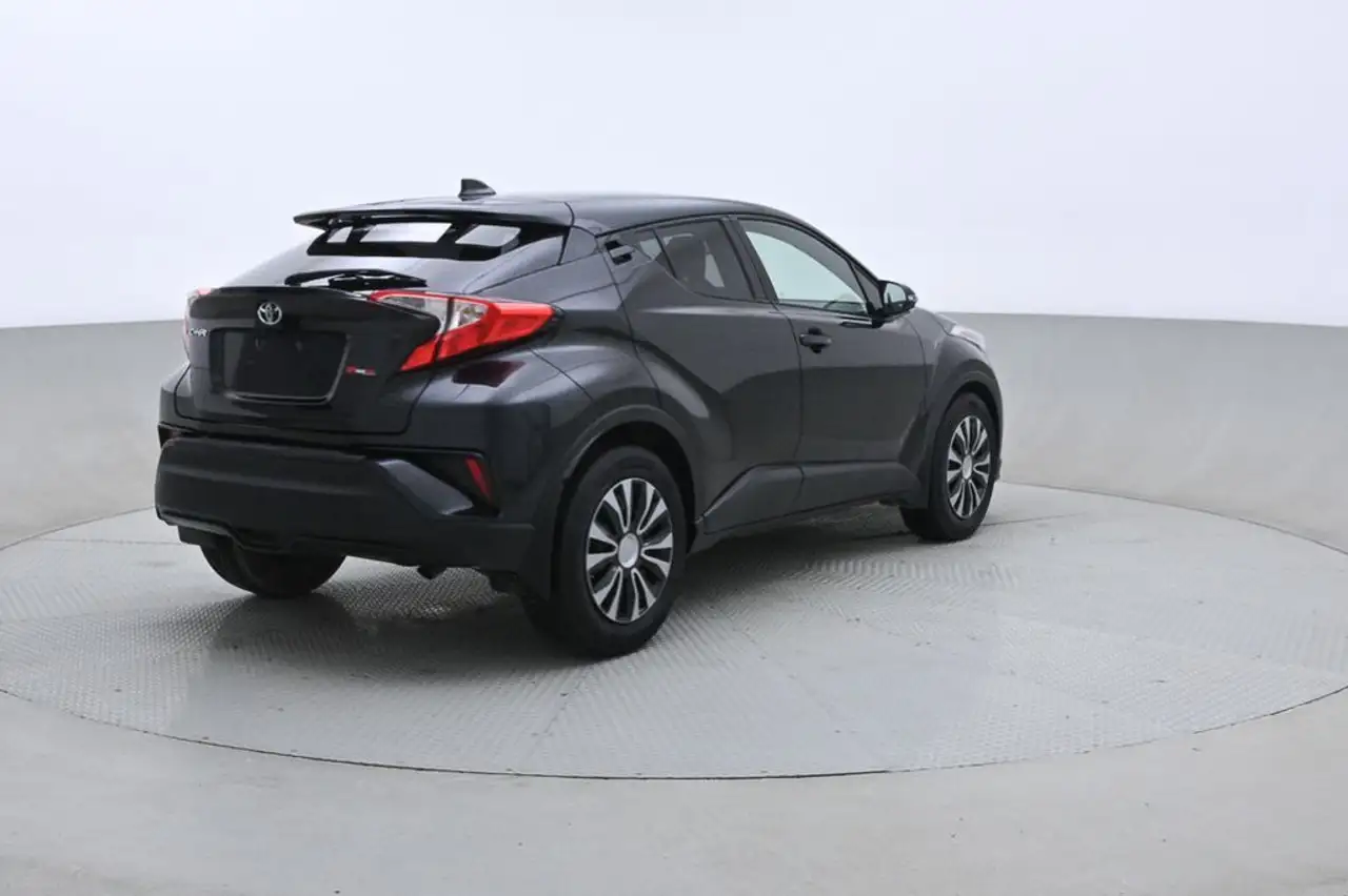 Toyota C-HR fotografie Toyota C-HR