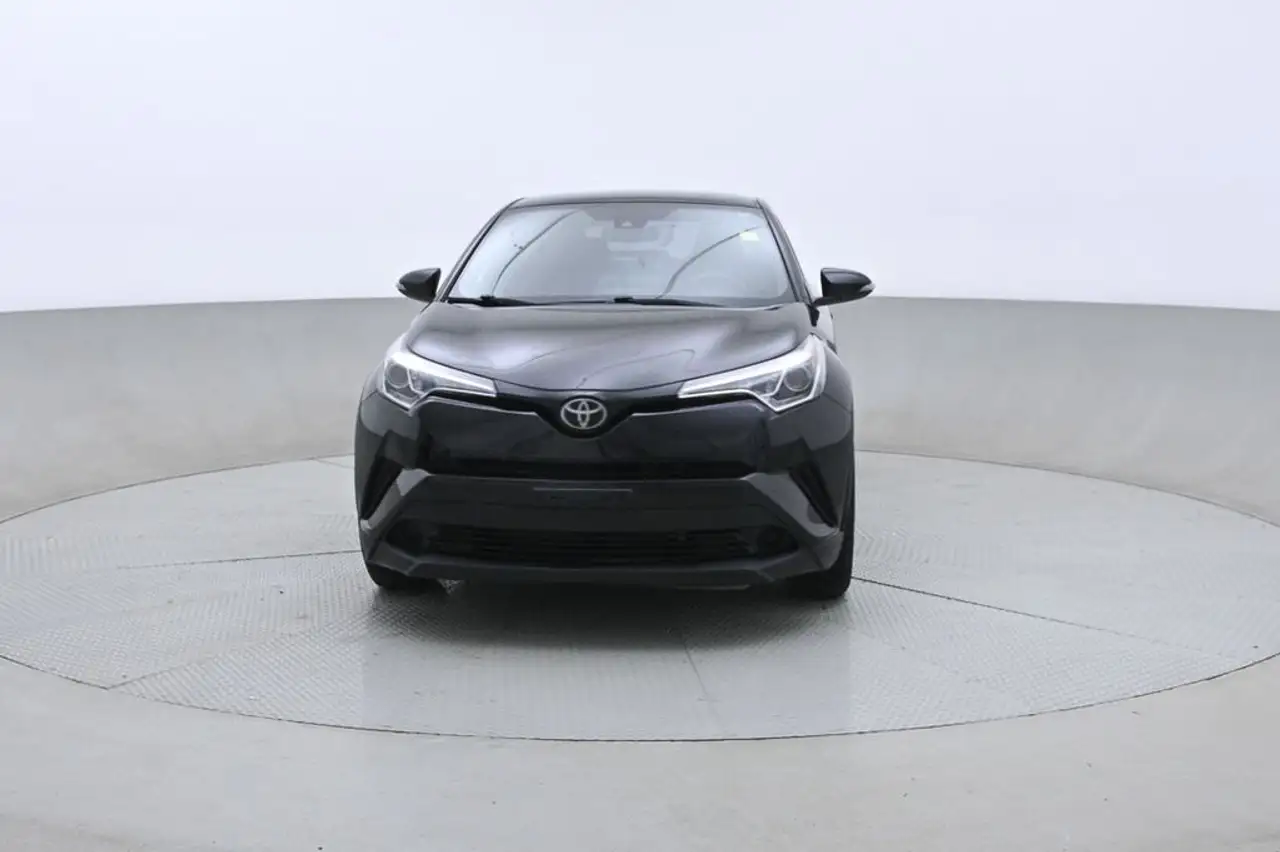 Toyota C-HR fotografie Toyota C-HR
