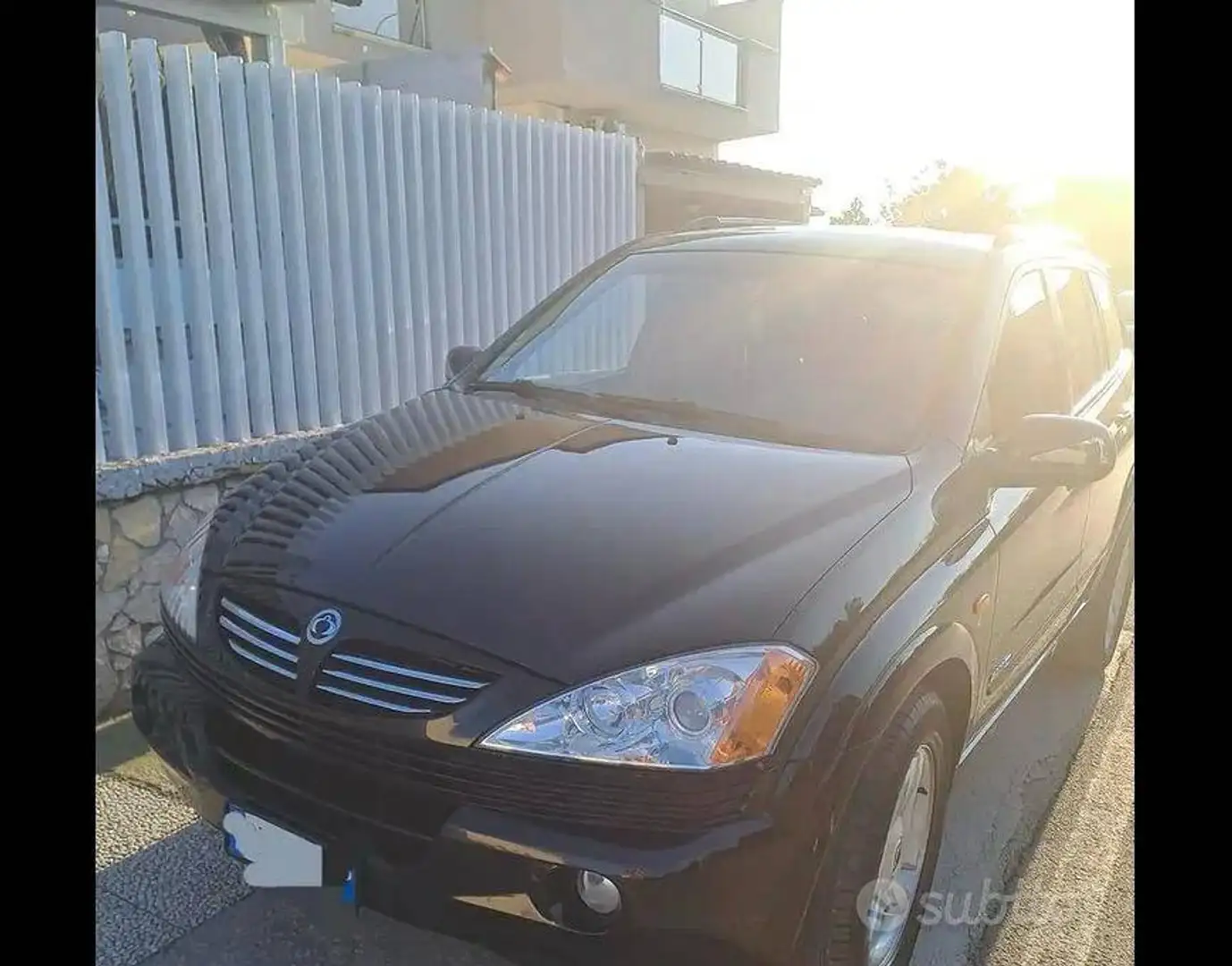 SsangYong Kyron Schwarz - 1