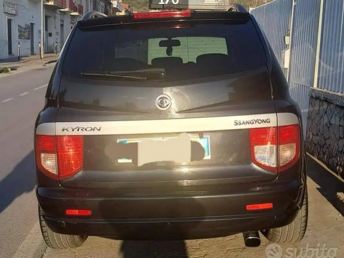 SsangYong Kyron Schwarz - 2