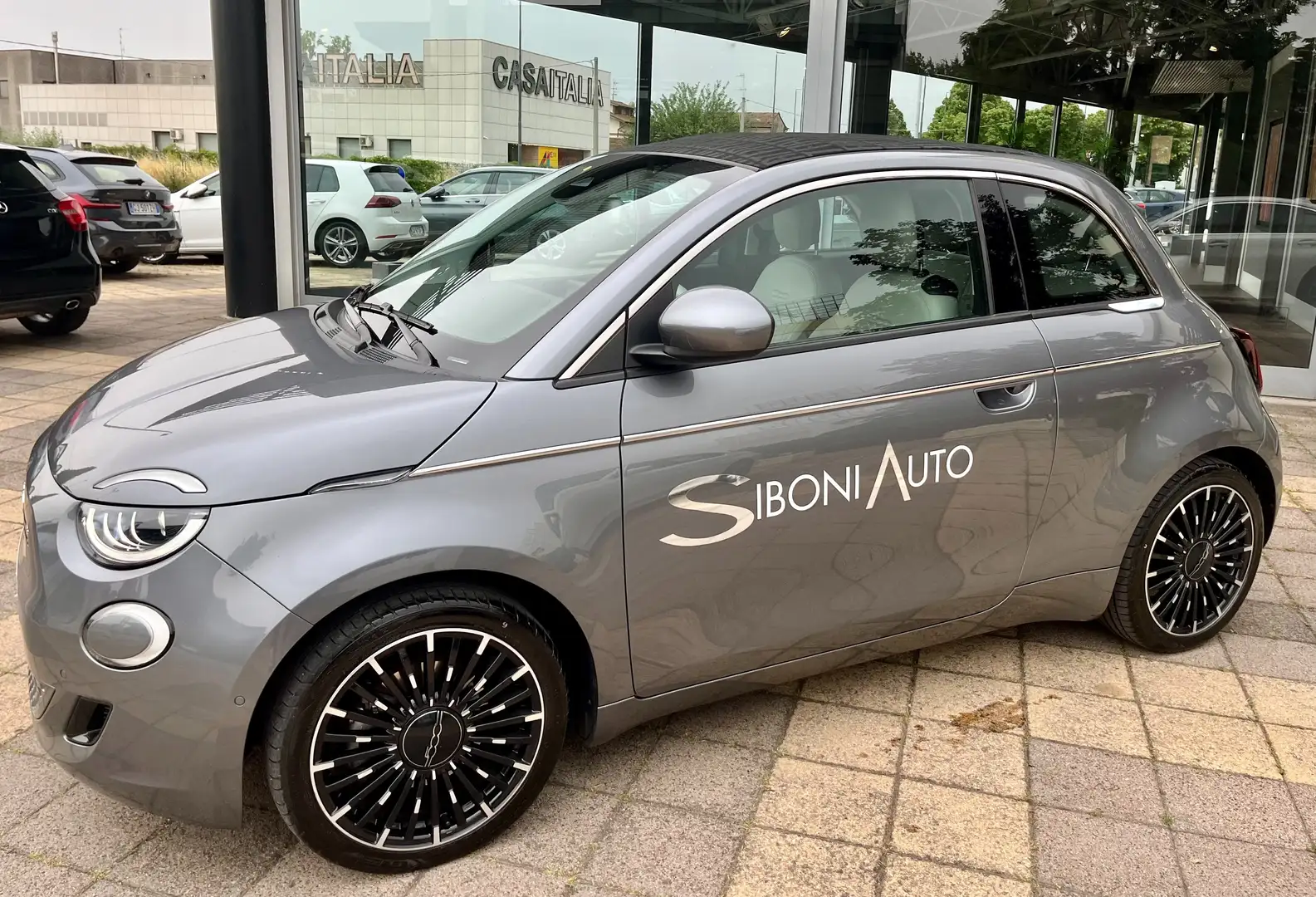 Fiat 500e 500e Cabrio 42 kWh La Prima Grigio - 1