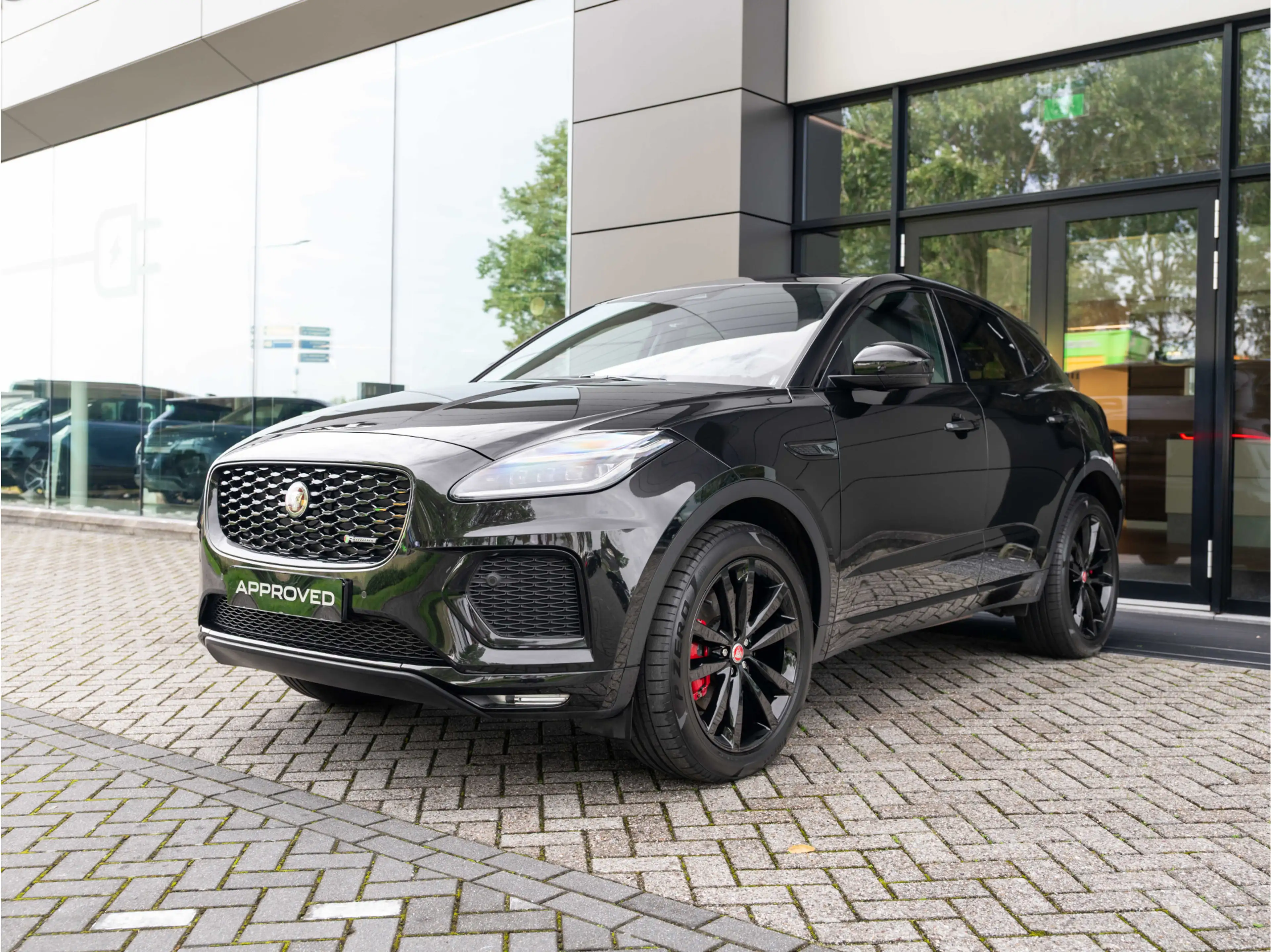 Jaguar E-Pace 1.5 P300e AWD R-Dynamic HSE | Black Pack | Adaptiv — photo 20