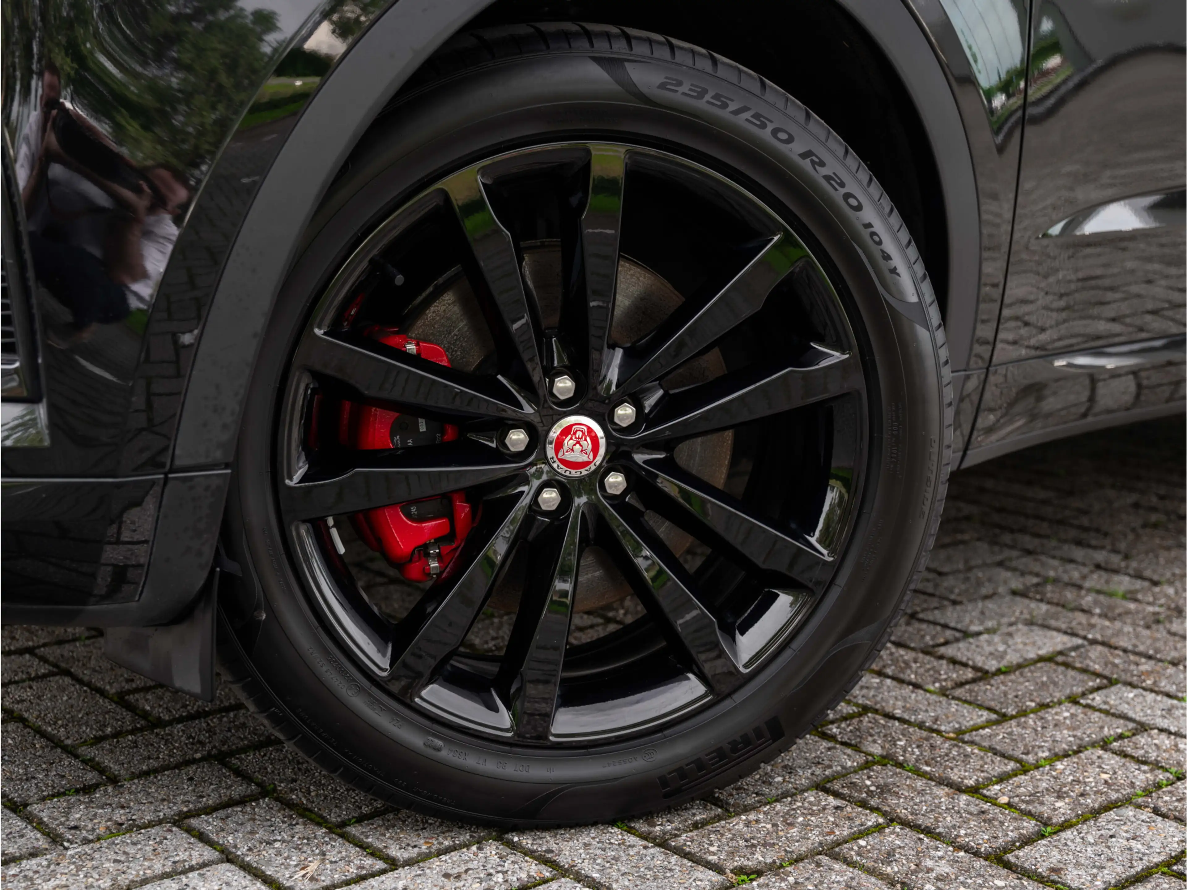 Jaguar E-Pace 1.5 P300e AWD R-Dynamic HSE | Black Pack | Adaptiv — photo 18