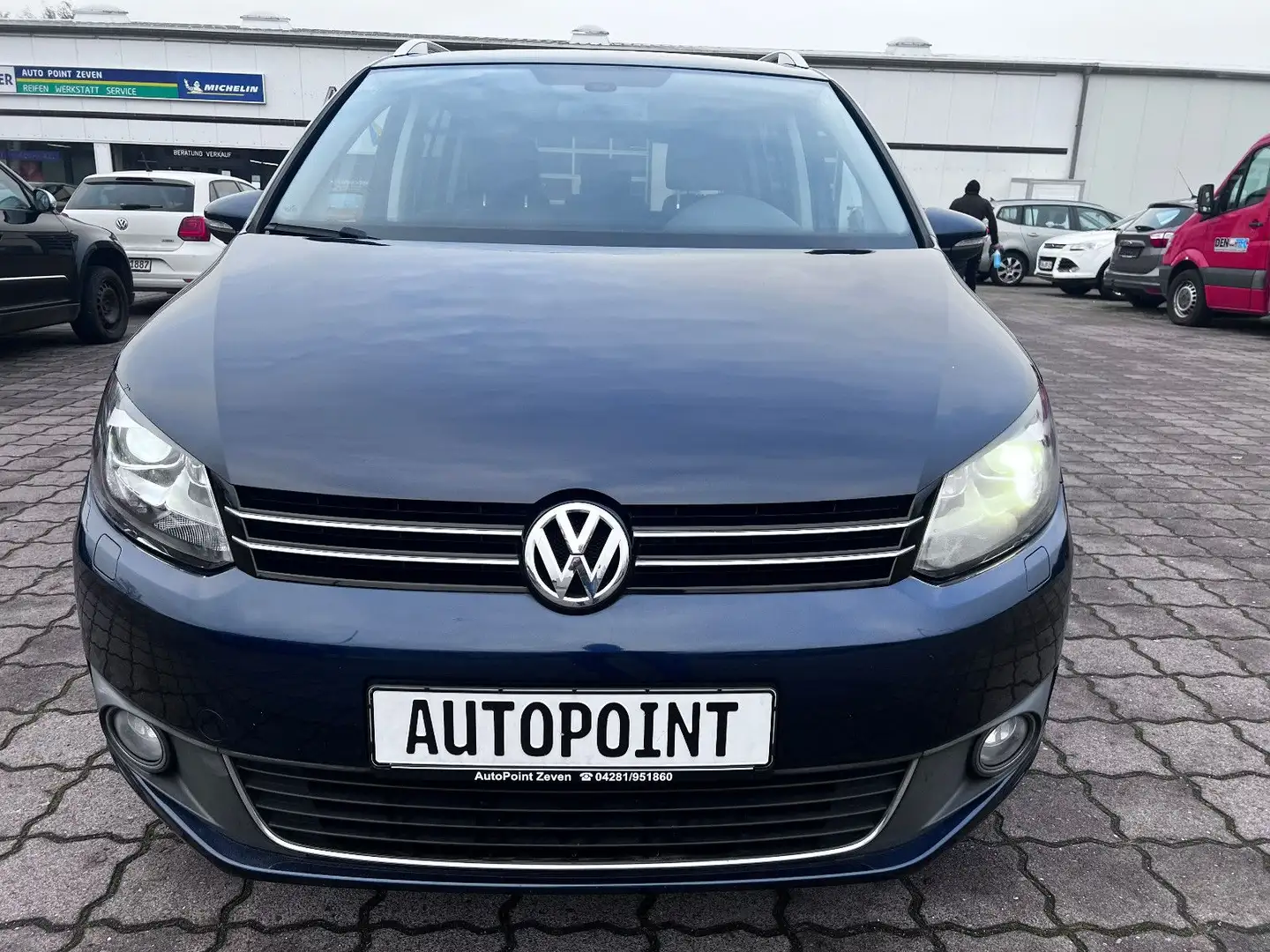 Volkswagen Touran 2.0 TDI Highline BMT Bleu - 2
