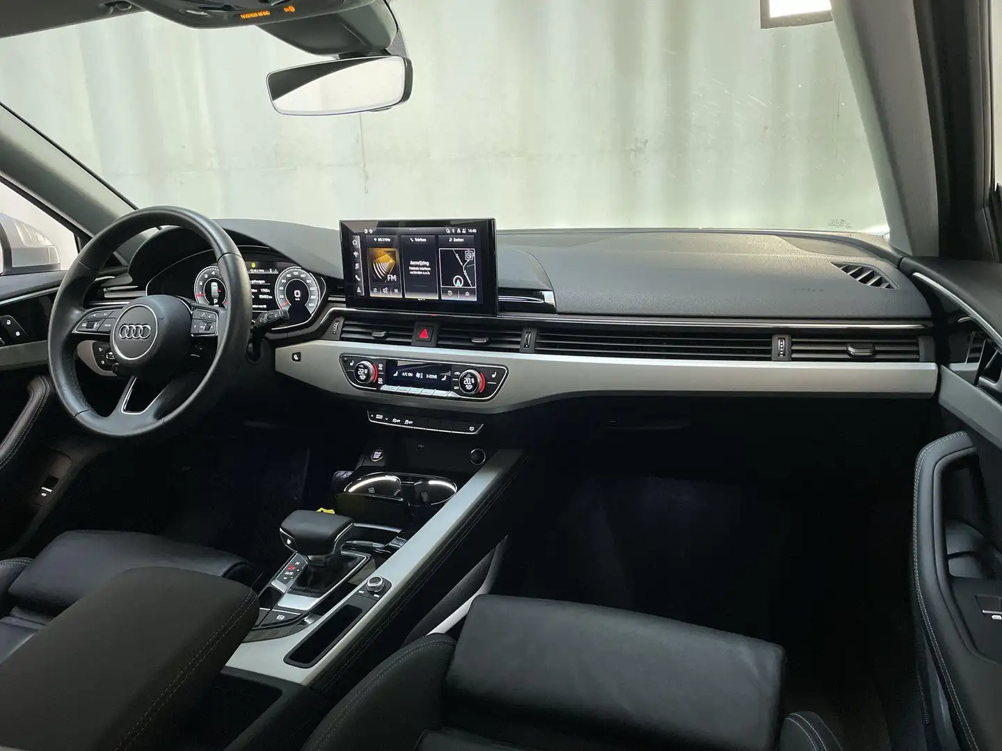 Audi A4 Avant 35 TFSI Business Edition LED Virtual Cockpit Gris - 2