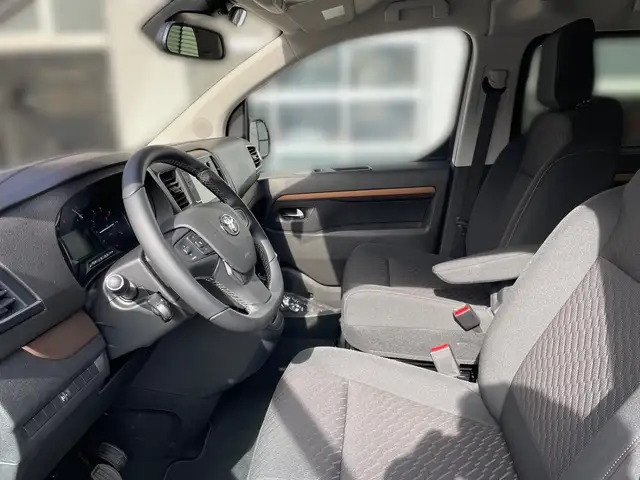 Toyota Proace Verso Crosscamp Flex 2,0 7 S. Ansicht 11