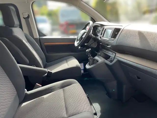 Toyota Proace Verso Crosscamp Flex 2,0 7 S. Ansicht 19