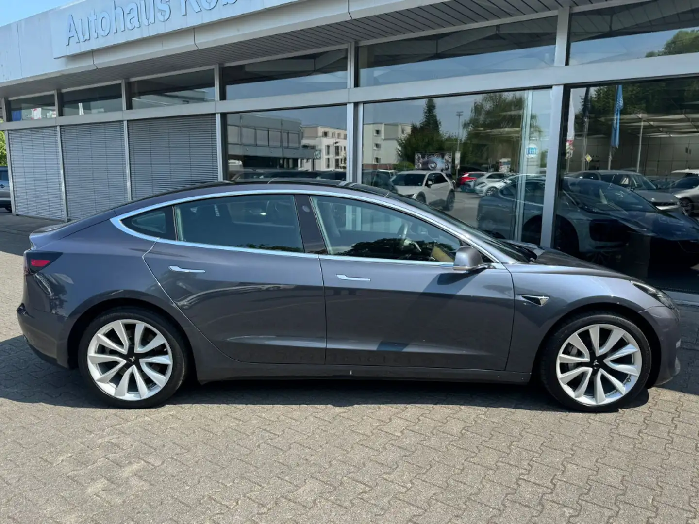Tesla Model 3 LR Dual AWD PANO+STDHZ+NAVI+LED+ACC+ Grau - 2
