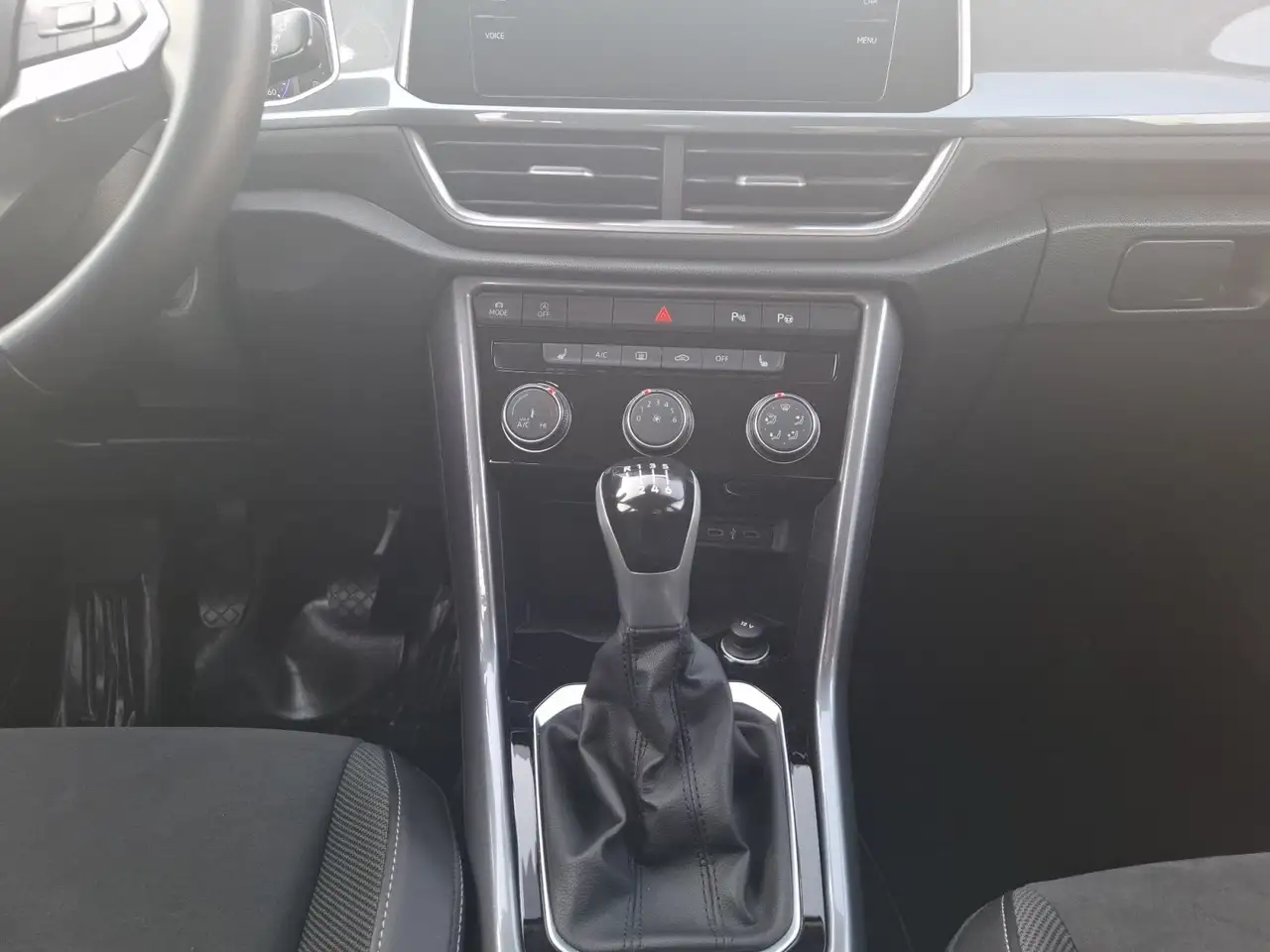 Volkswagen T-Roc 1.0 TSI Style AHK RFK CarPlay ACC SHZ 11