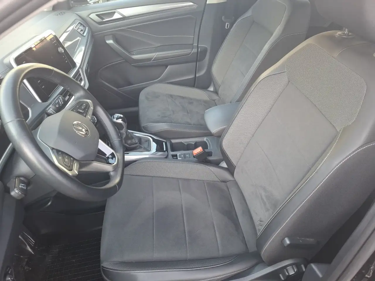 Volkswagen T-Roc 1.0 TSI Style AHK RFK CarPlay ACC SHZ 8