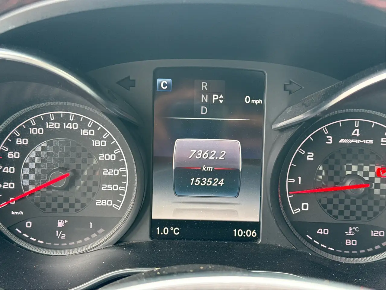 Mercedes-Benz C-Class снимка Mercedes-Benz C-Class