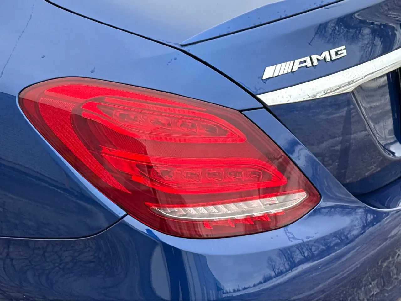 Mercedes-Benz C-Class снимка Mercedes-Benz C-Class