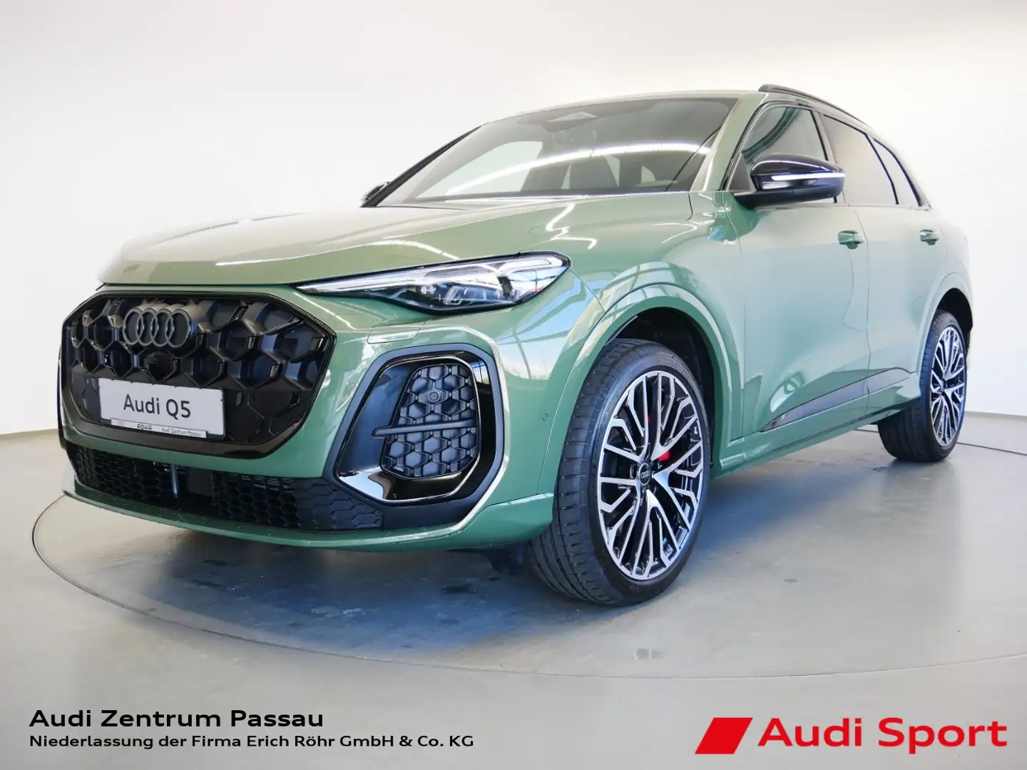 Audi Q5 TDI S line S tro. MATRIX AHK TECH+ Grün - 1