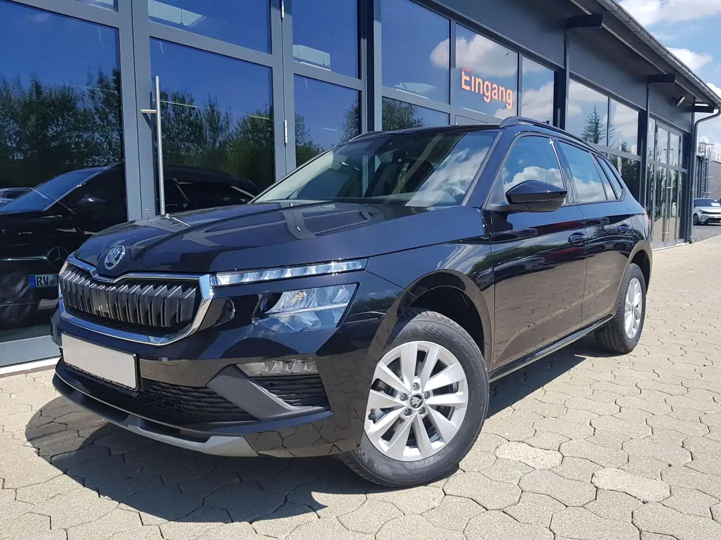 Skoda Kamiq Selection 1,0TSI 85KW/116PS 5 Jahre Garantie, S... Black - 1