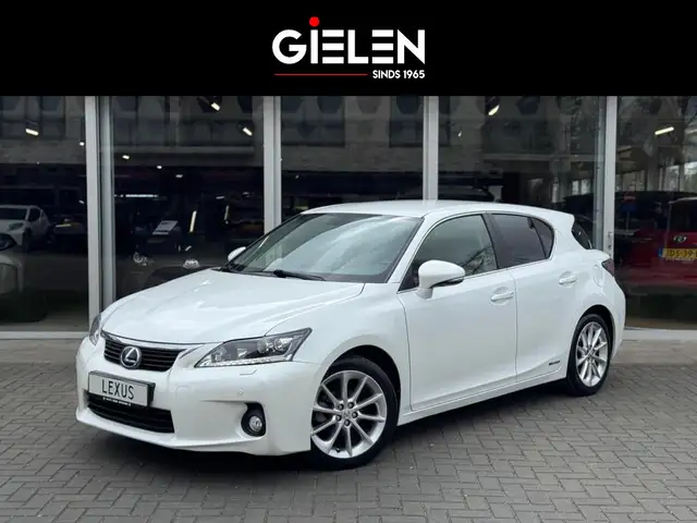 Lexus CT 200h | Parelmoer wit, Parkeersensoren voor + achter, St