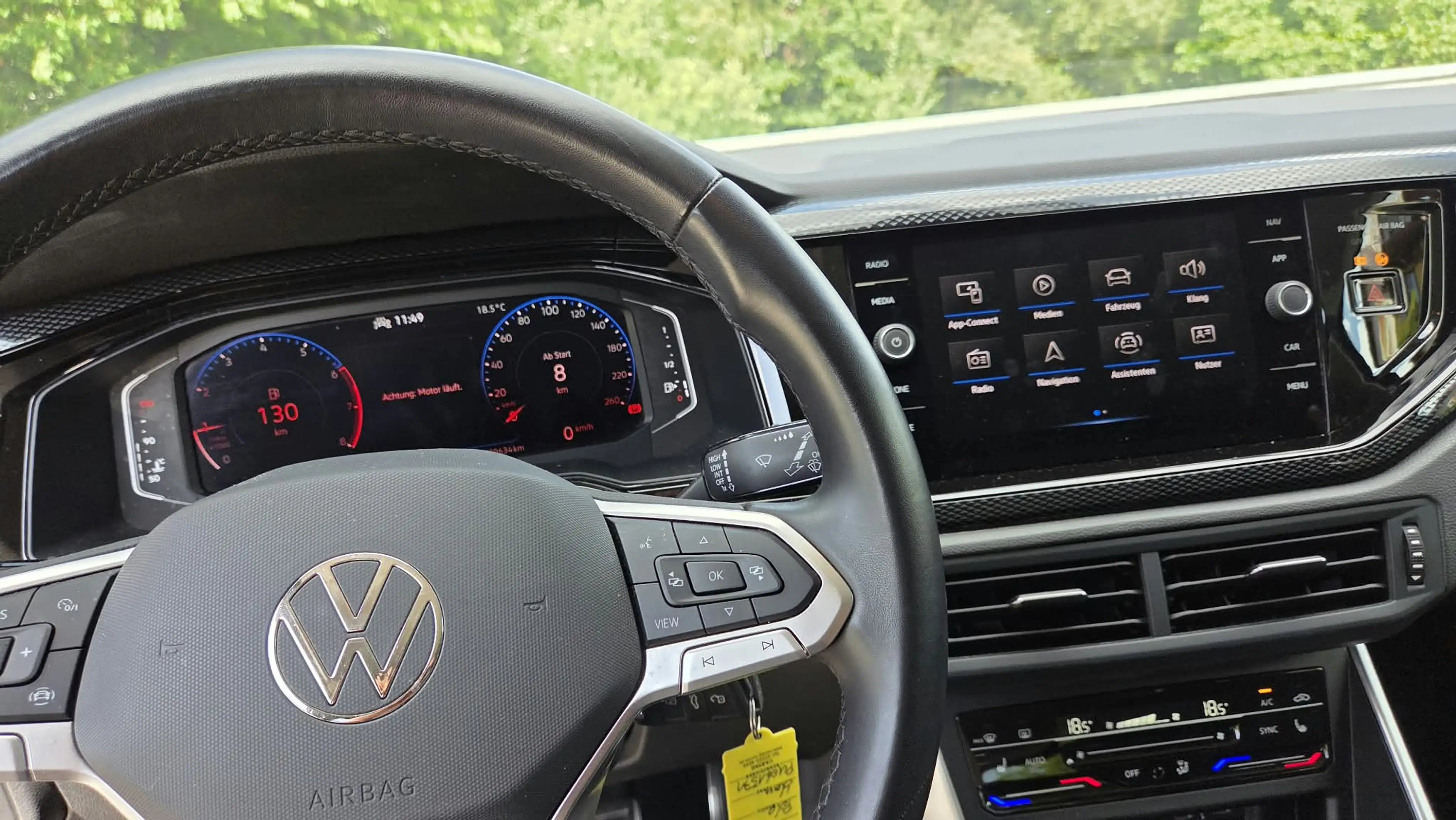 Volkswagen Polo Active — photo 13
