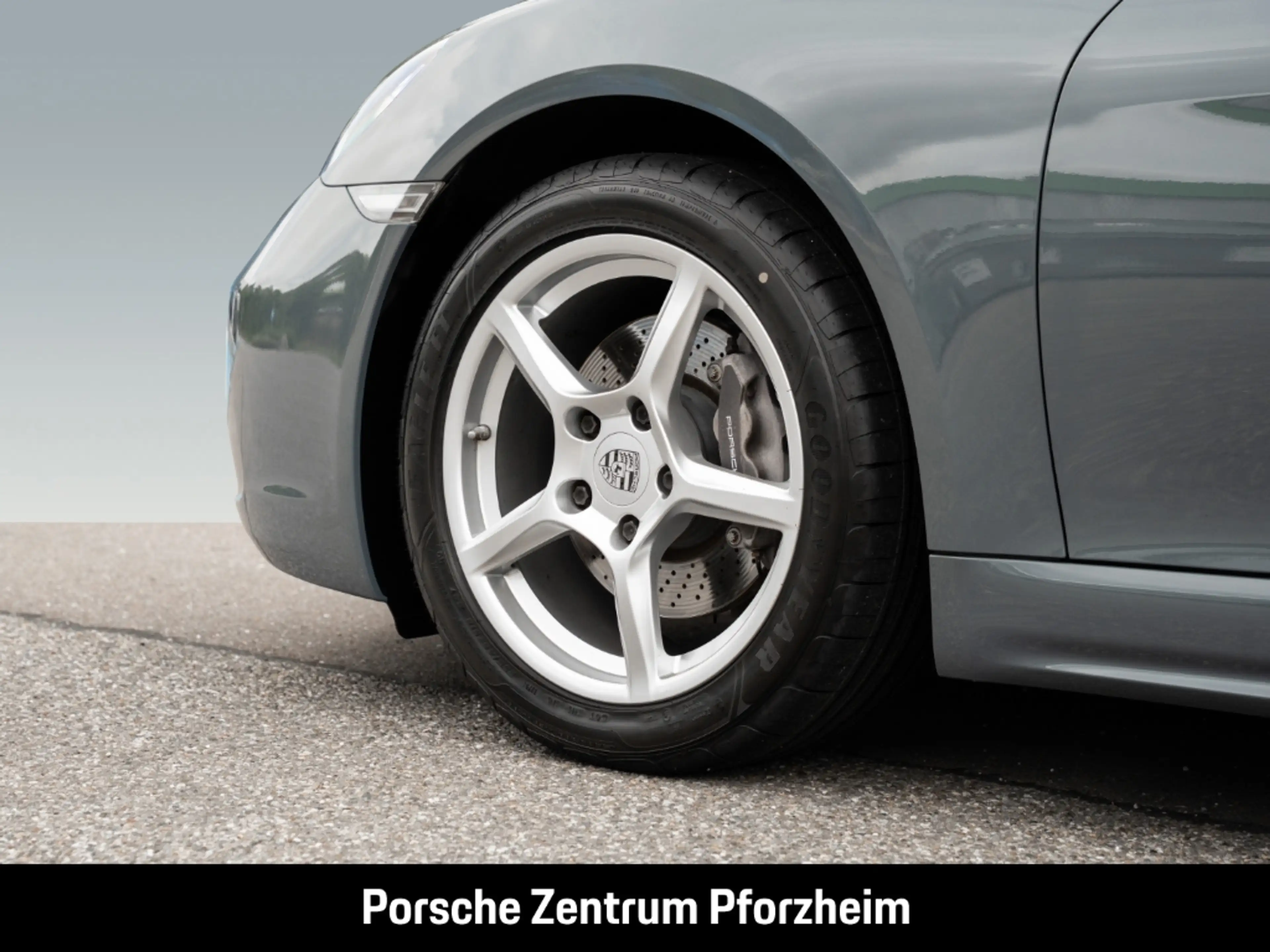 Porsche Boxster 718 — photo 15