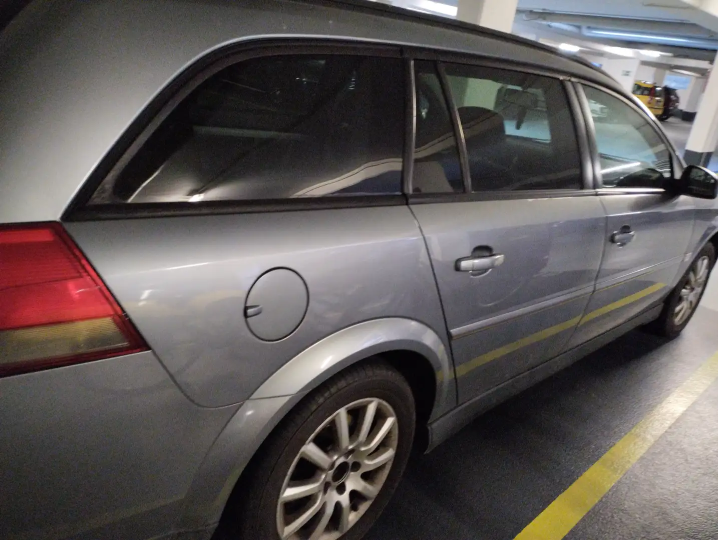 Opel Vectra Vectra Caravan 2.2 Caravan First Edition - 2