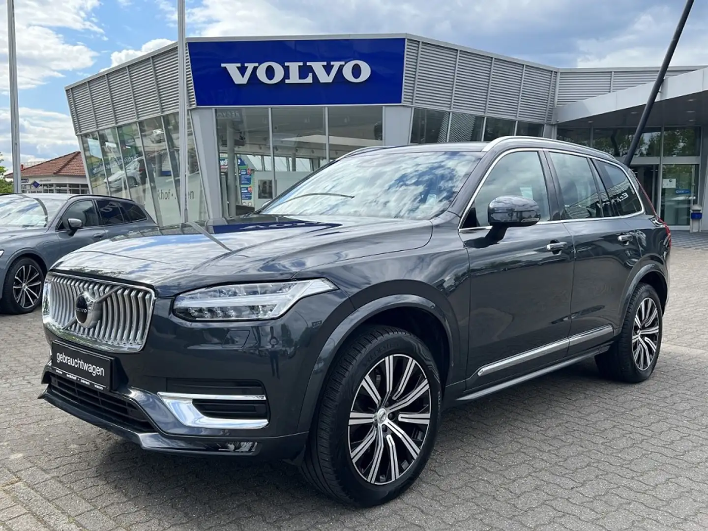 Volvo XC90 B5D (235 PS) AWD|AT8|Insc|LUFT|Xenium-P|ACC|AHK Grau - 1