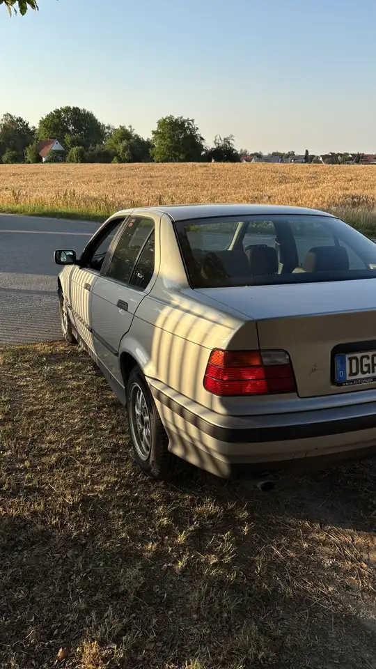 BMW 316i, foto 7
