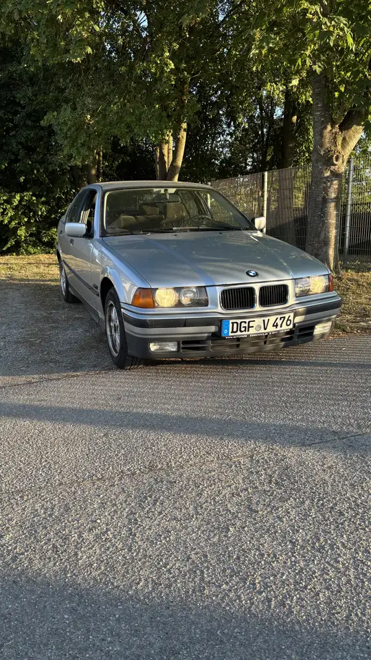 BMW 316i, foto 8