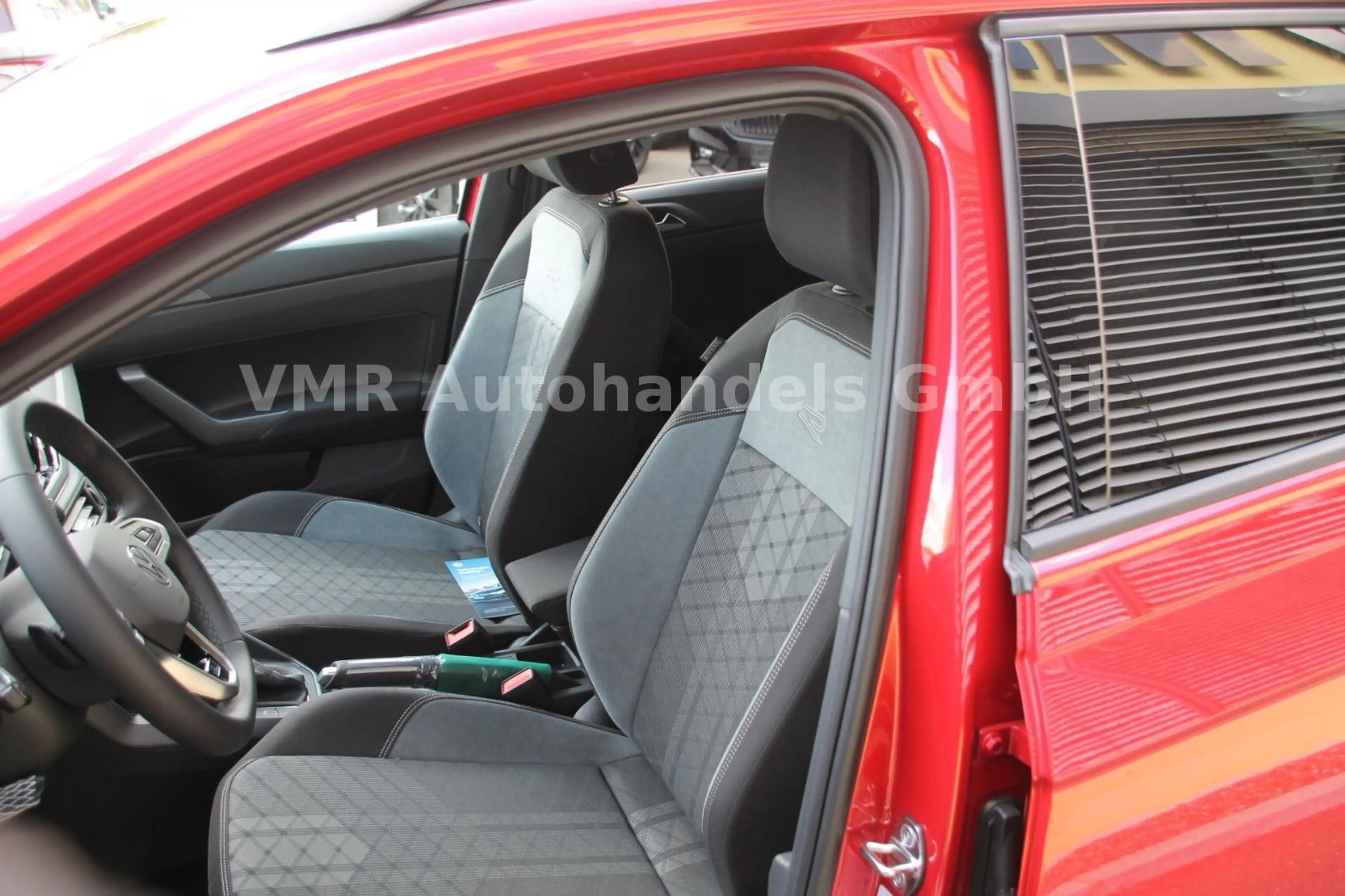 Volkswagen Taigo 1.5 TSI DSG R-Line *5J.Gar.*AHK*18"*Kamera — photo 11
