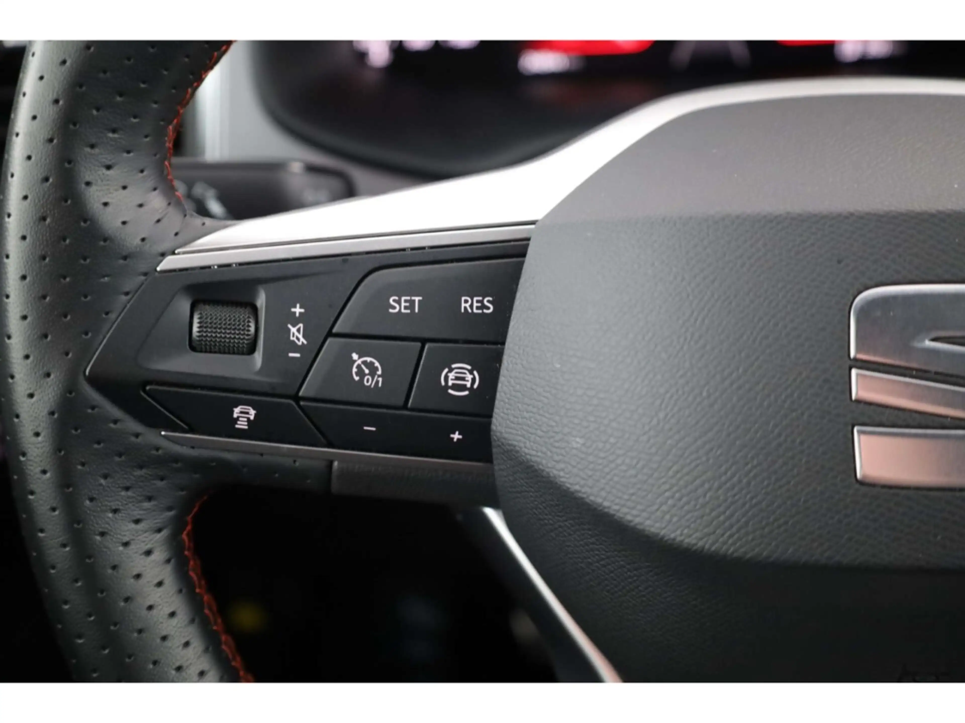 SEAT Ateca 1.5 TSI FR — photo 14