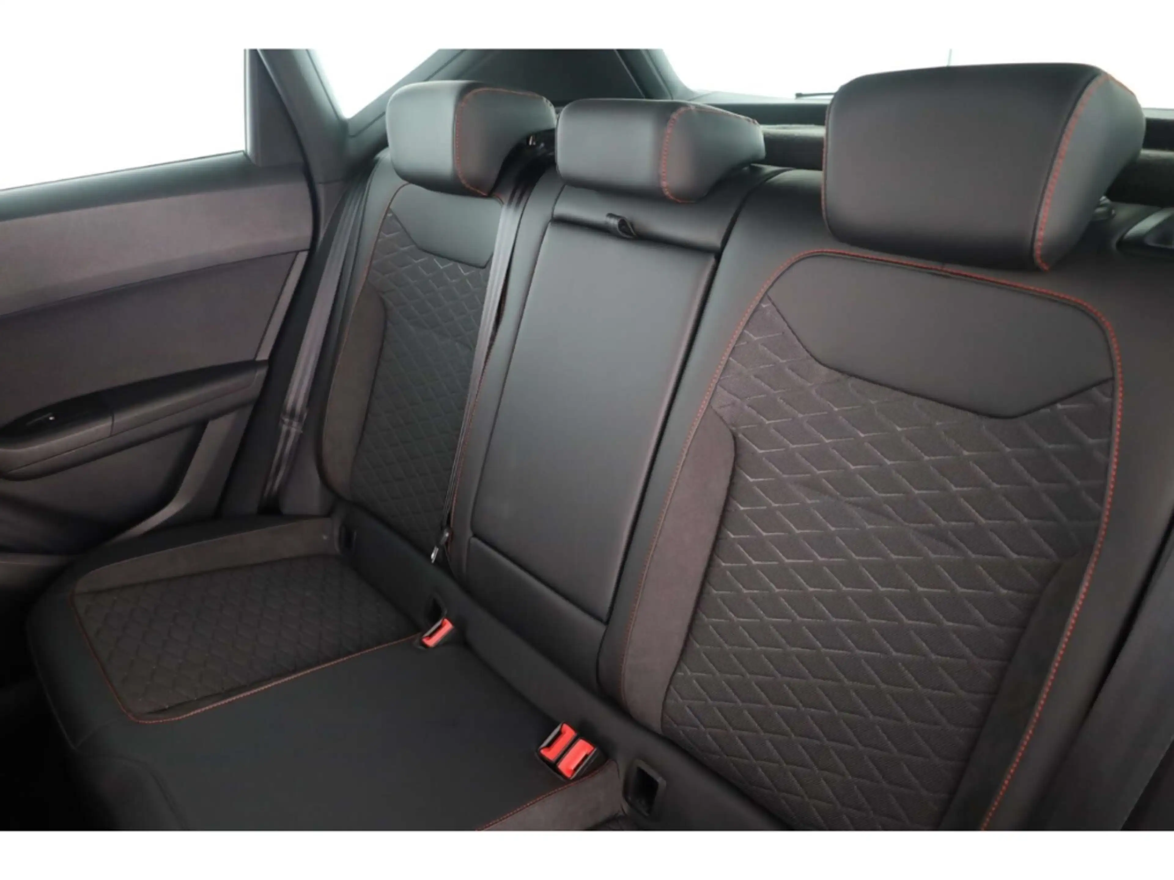 SEAT Ateca 1.5 TSI FR — photo 11