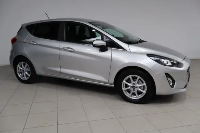 Ford Fiesta view 3