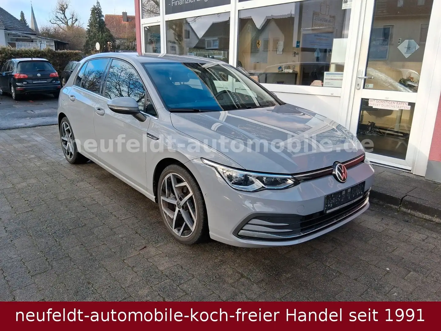 Volkswagen Golf VIII Lim. Style eTSI Gris - 2