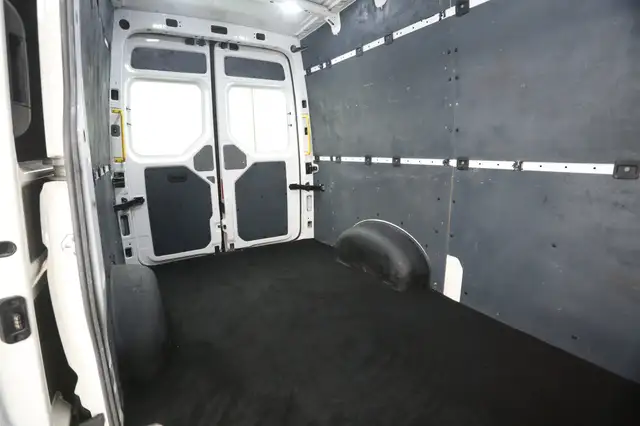 Volkswagen Crafter view 22