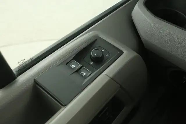Volkswagen Crafter view 16