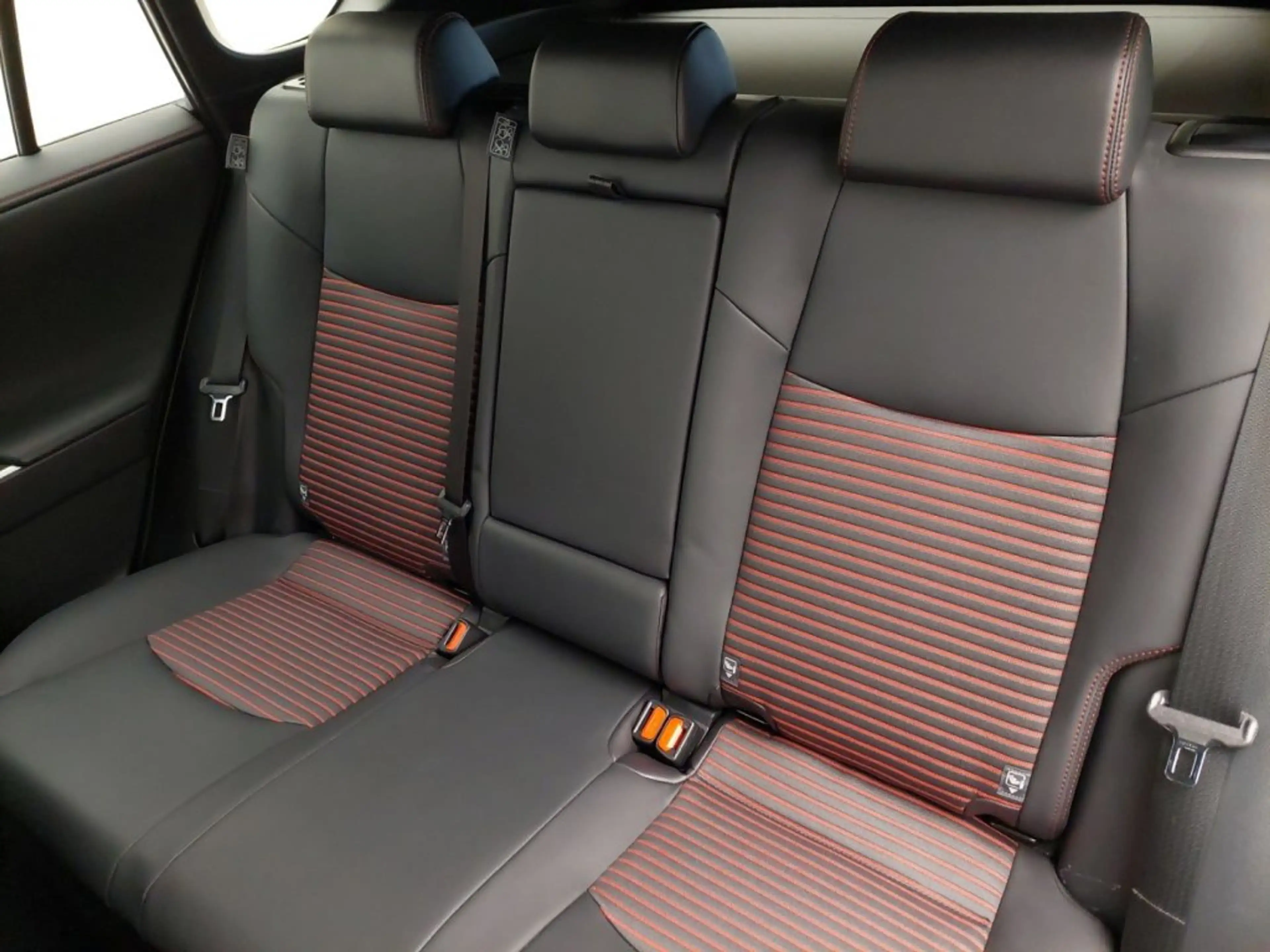 Suzuki Across 2.5 PHEV E-FOUR E-CVT flash — photo 13