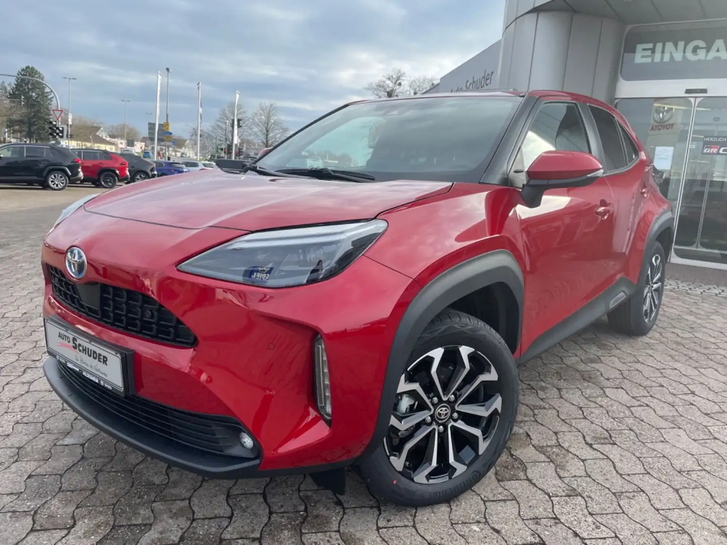 Toyota Yaris Cross TeamD **SAFETY/CONNECT/WINTERPAKET** Rot - 1