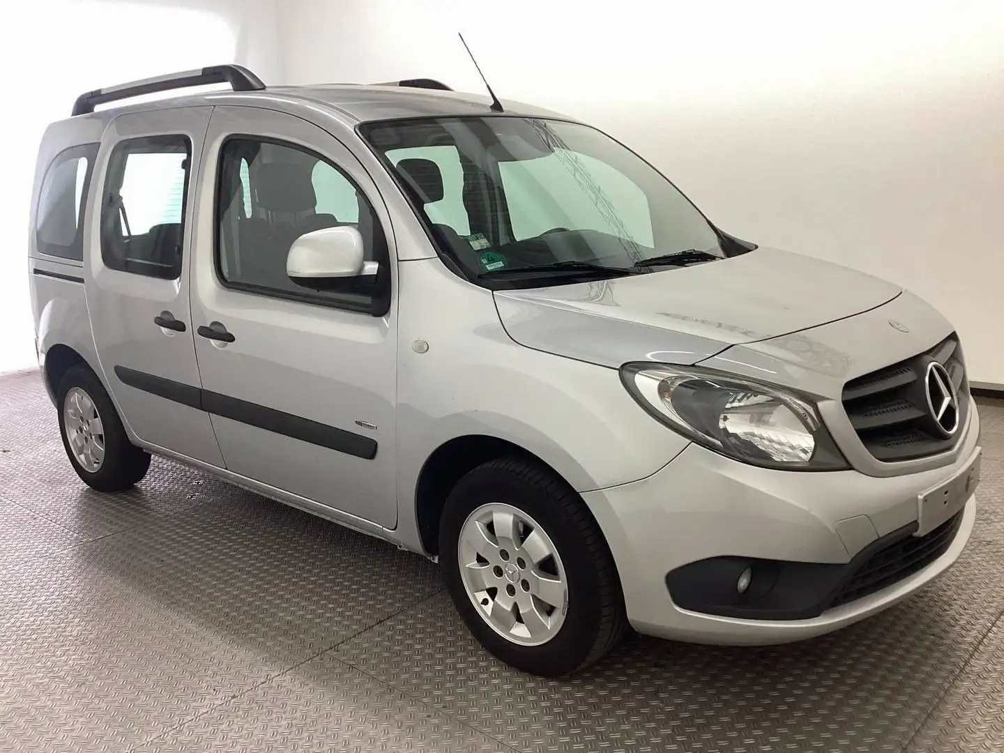 Mercedes-Benz Citan Kombi 109 CDI lang*5Sitze* Gümüş rengi - 2